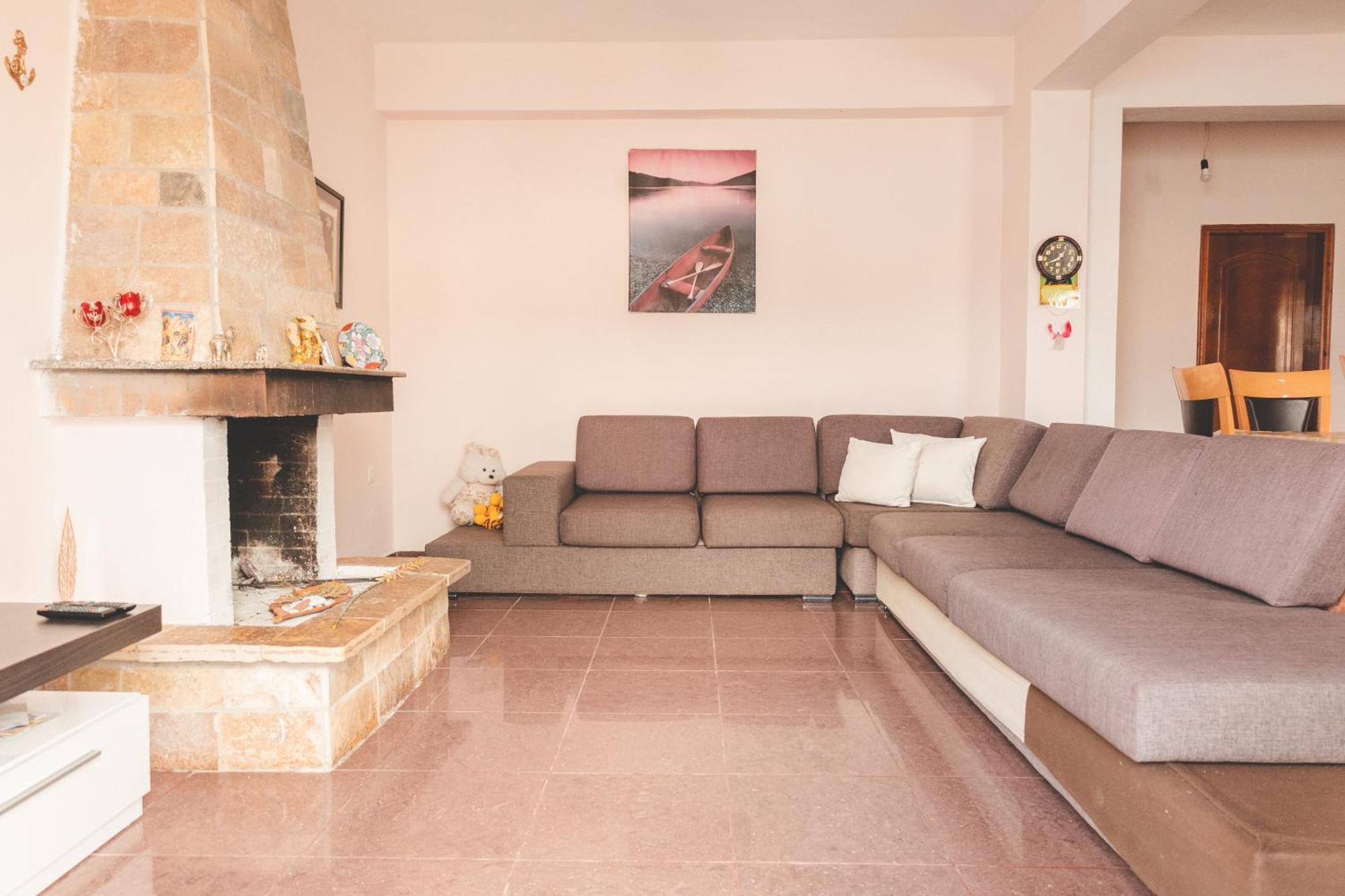Beachfront Apartment Himare Exterior photo
