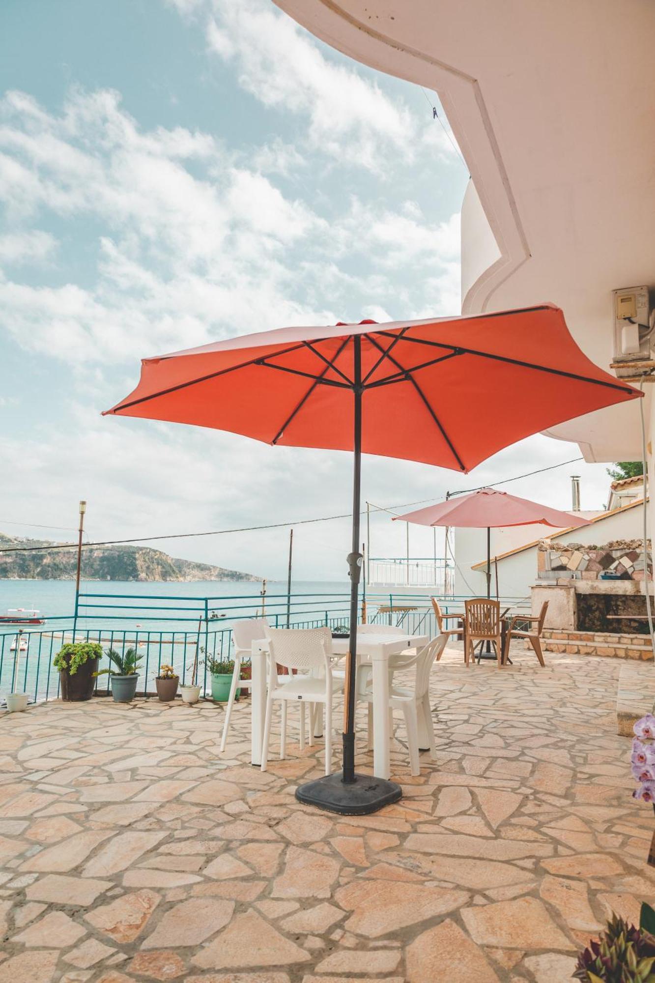 Beachfront Apartment Himare Exterior photo