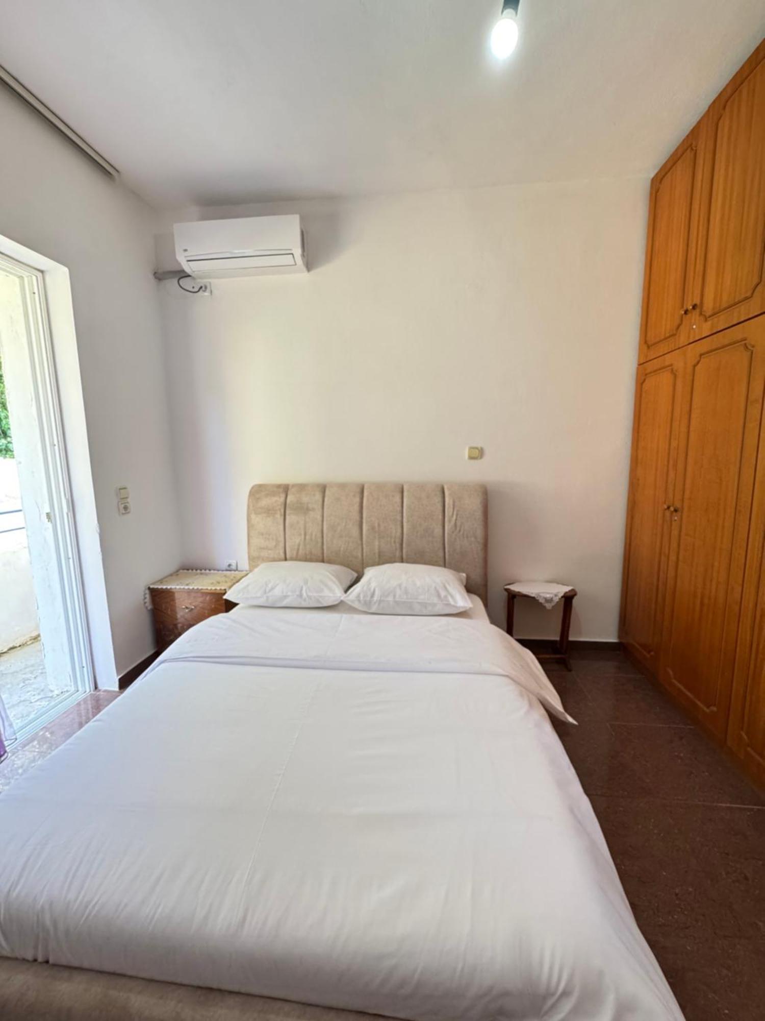 Beachfront Apartment Himare Exterior photo
