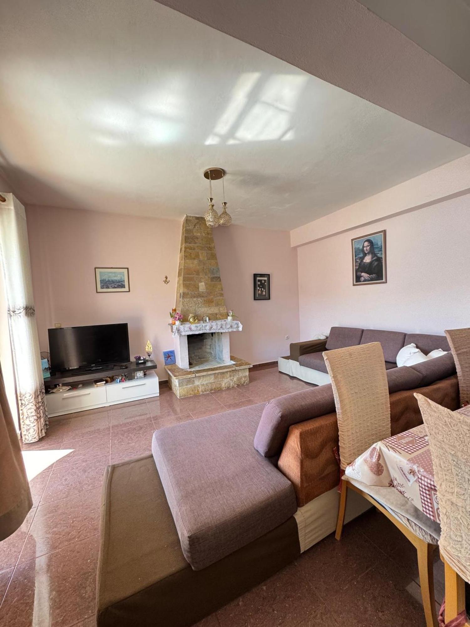 Beachfront Apartment Himare Exterior photo